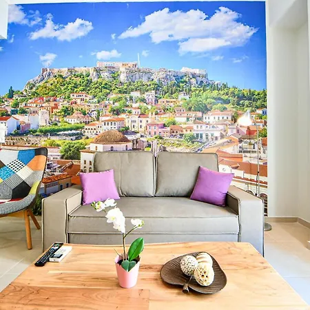 Renovated Flat In Perfect Location *