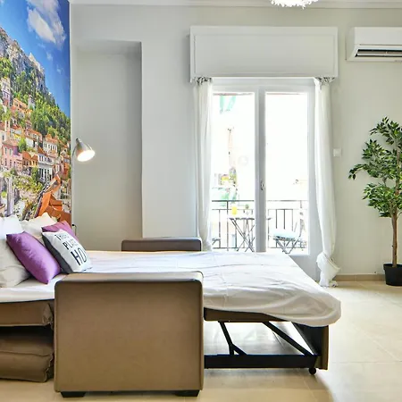 Renovated Flat In Perfect Location *